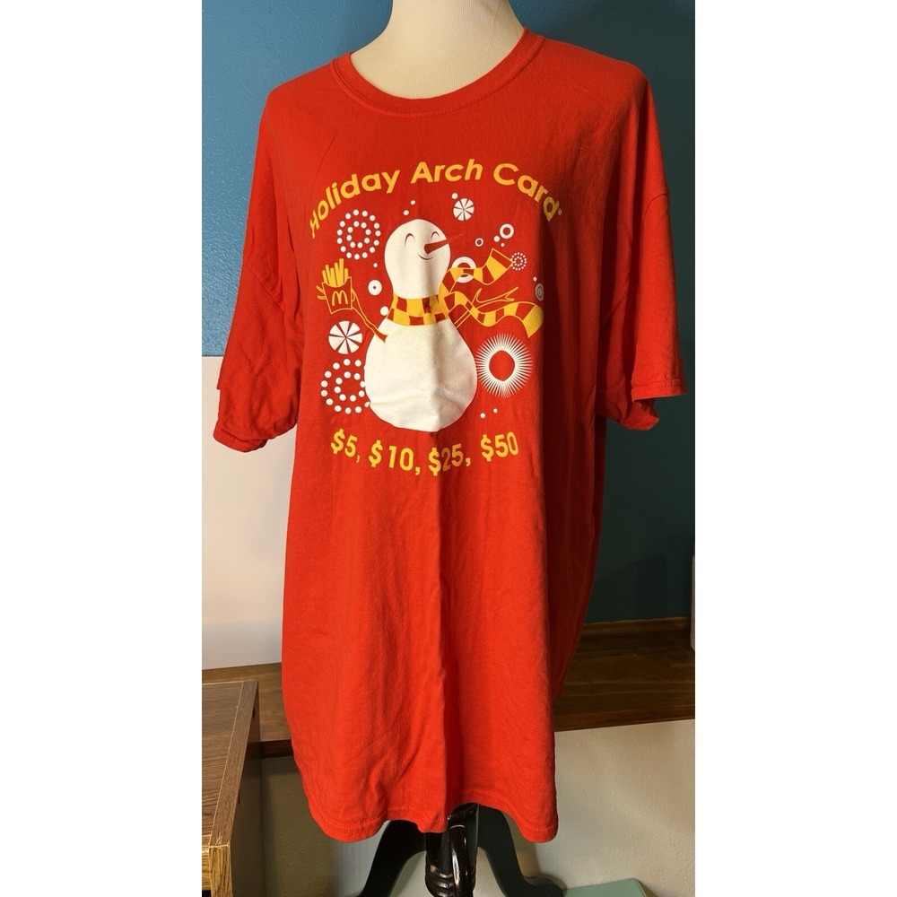 Mcdonalds Employee Red Christmasโ Holiday Arch Cards Tshirt Size 2XL